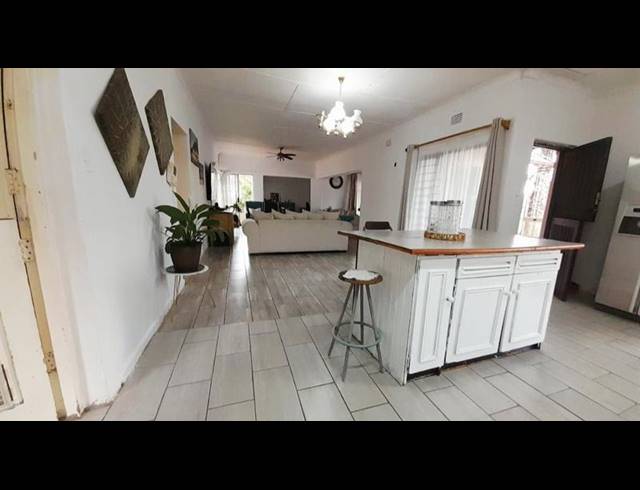 4 BEDROOM HOUSE FOR SALE IN BIRCHLEIGH